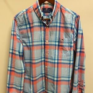 vineyard vines button down shirt